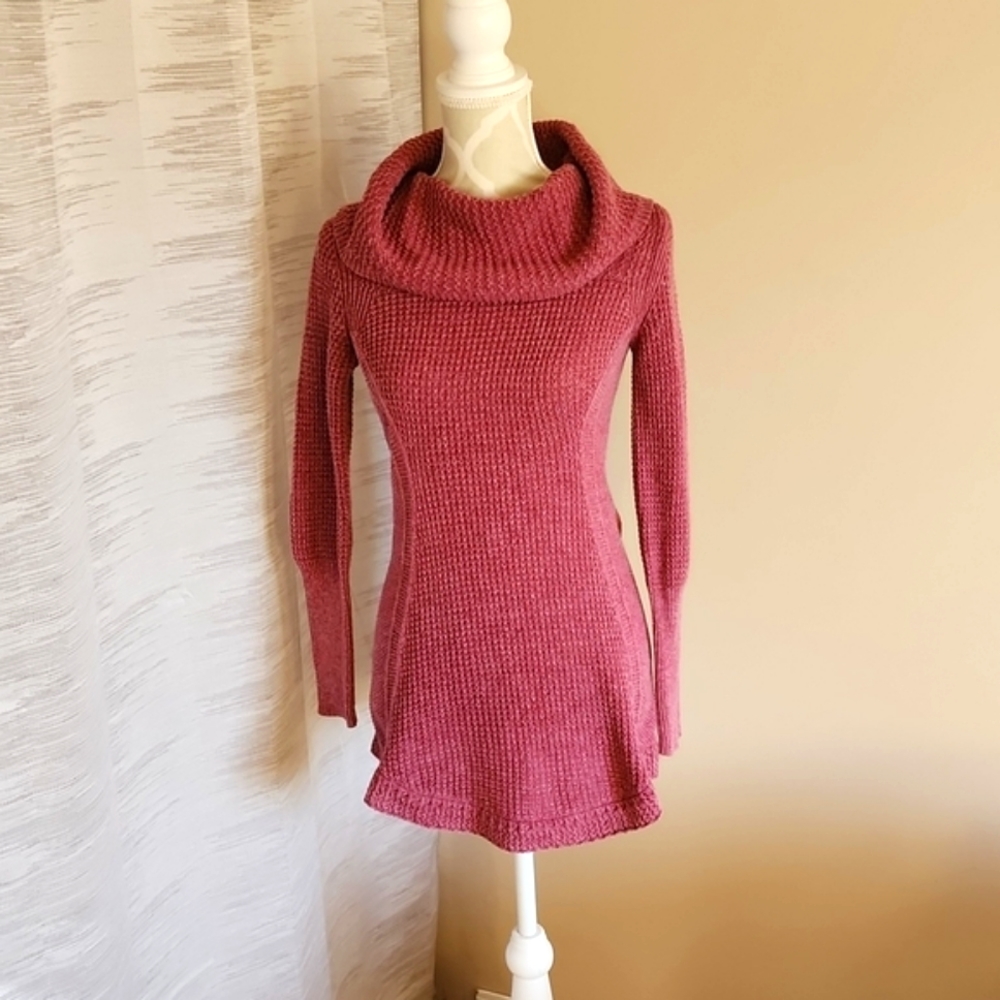 Angel of the North turtle neck sweater